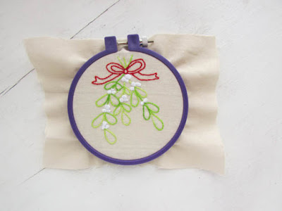 christmas mistletoe embroidery pattern